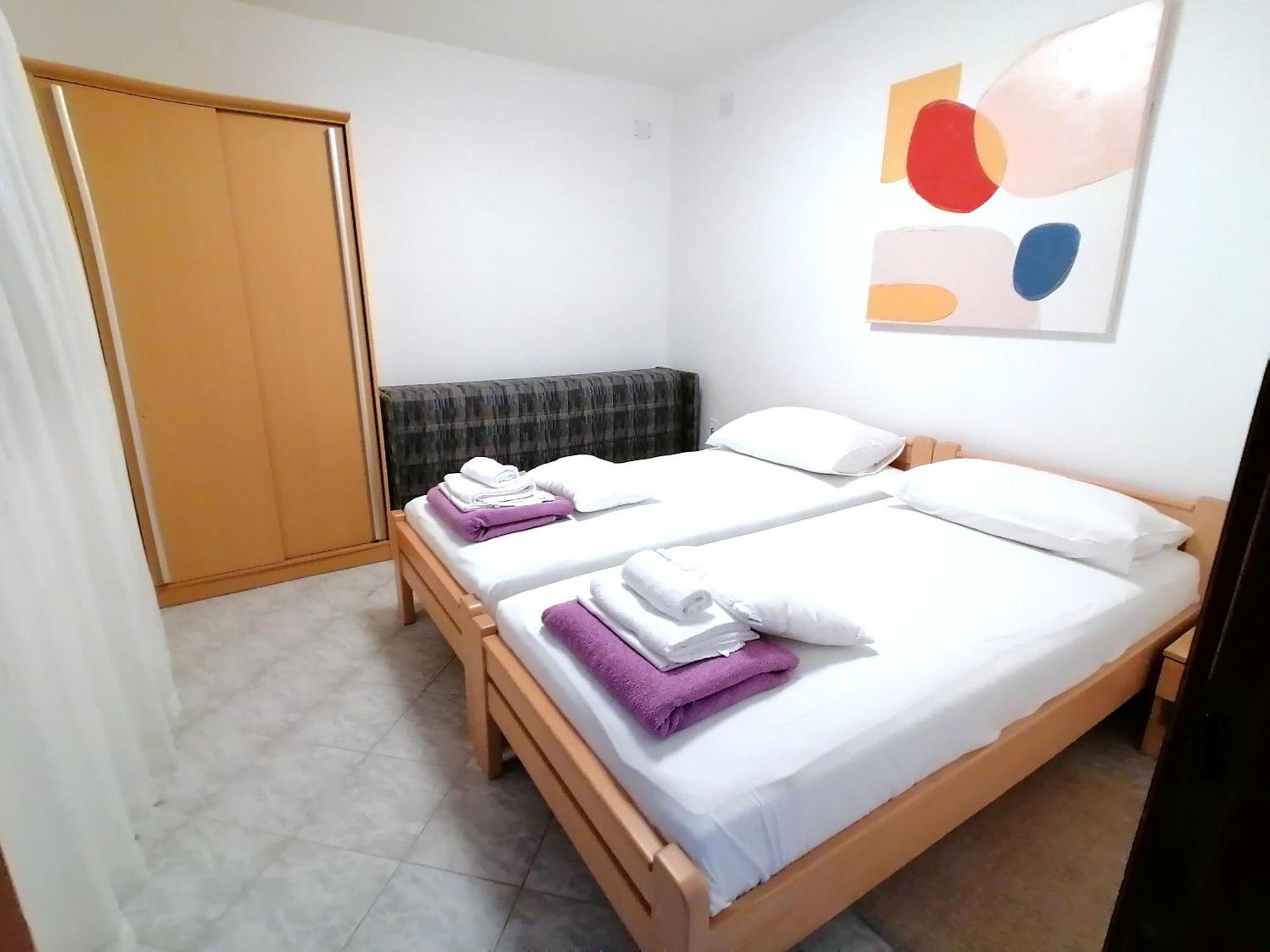 Apartments Miha Krk Town Extérieur photo