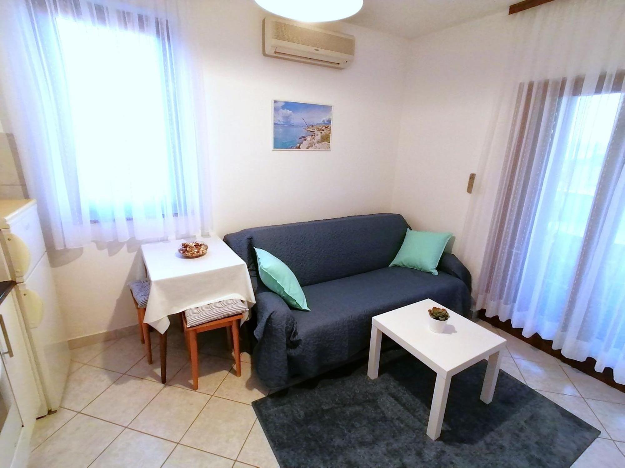 Apartments Miha Krk Town Extérieur photo