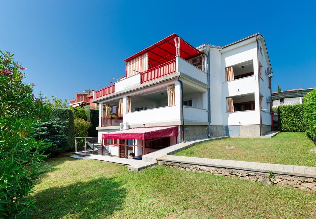 Apartments Miha Krk Town Extérieur photo